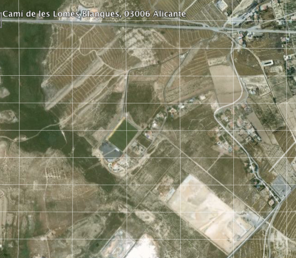 Fotografía aérea de la ubicación del campo e instalaciones